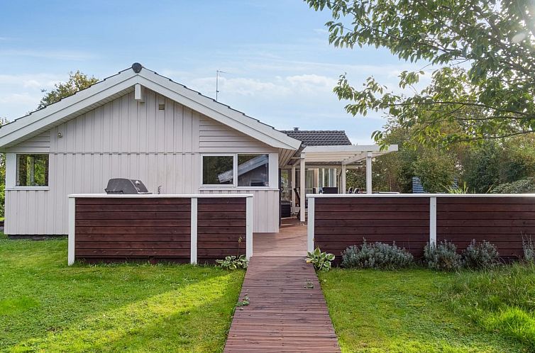 Vakantiehuis "Hilaria" - 1.4km from the sea