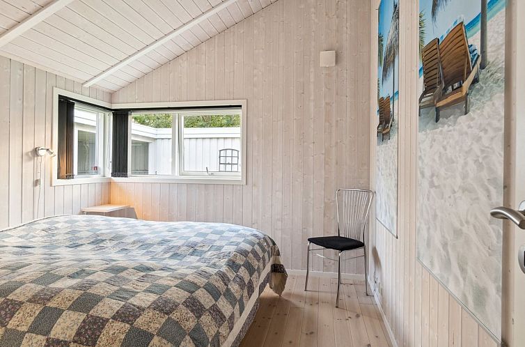 Vakantiehuis "Hilaria" - 1.4km from the sea
