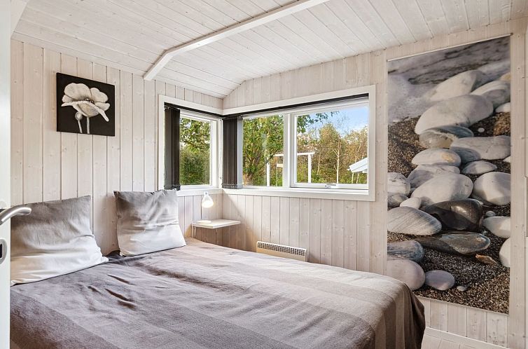 Vakantiehuis "Hilaria" - 1.4km from the sea