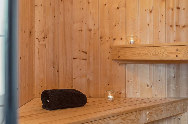 Vakantiehuis "Hilaria" - 1.4km from the sea