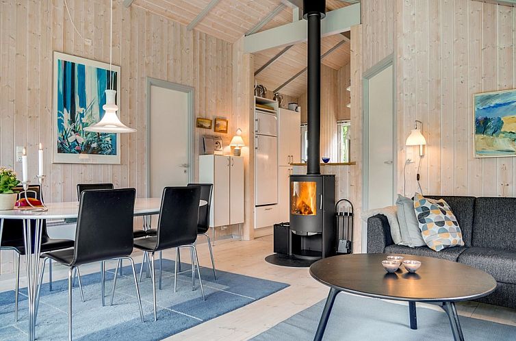 Vakantiehuis "Marjatta" - 850m from the sea