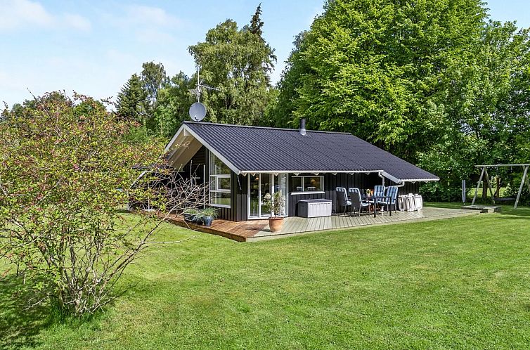Vakantiehuis "Marjatta" - 850m from the sea