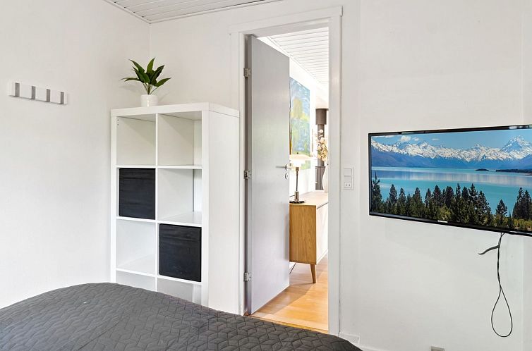 Vakantiehuis "Hjalmine" - 1.5km from the sea