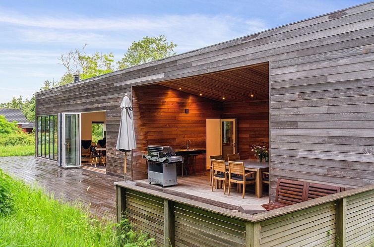 Vakantiehuis "Ela" - 800m from the sea