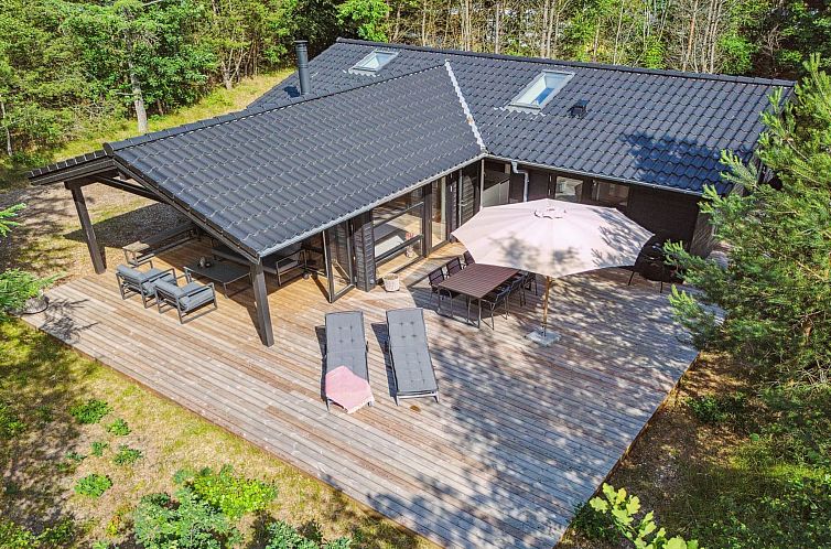 Vakantiehuis "Ela" - 800m from the sea