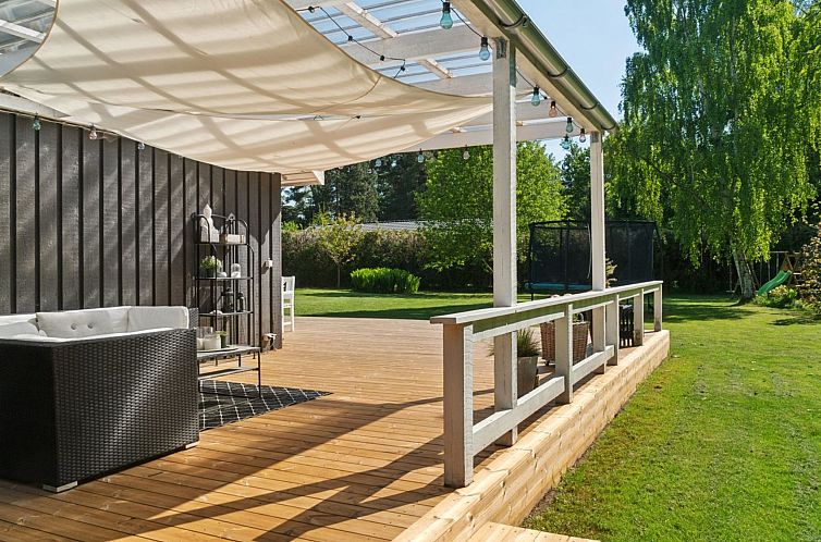 Vakantiehuis "Veljan" - 1.2km from the sea