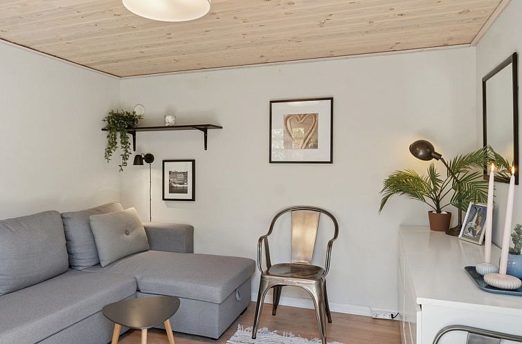 Vakantiehuis "Veljan" - 1.2km from the sea