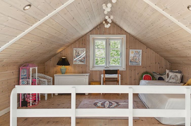 Vakantiehuis "Veljan" - 1.2km from the sea