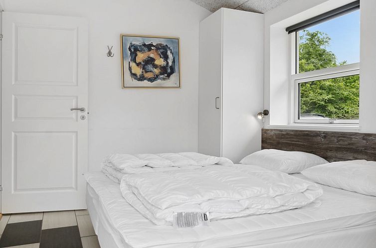 Vakantiehuis "Veljan" - 1.2km from the sea