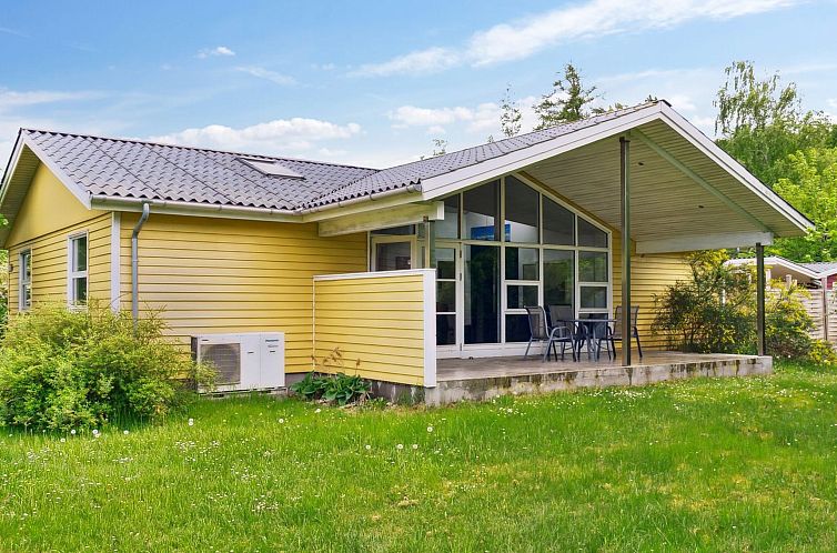 Vakantiehuis "Veljan" - 1.2km from the sea