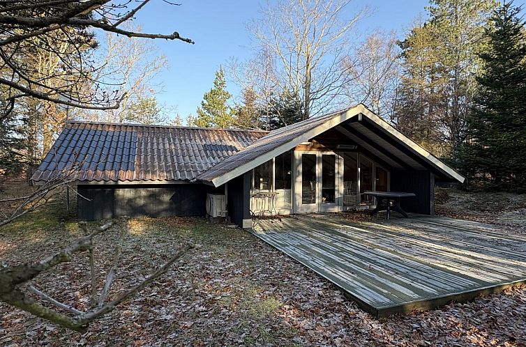 Vakantiehuis "Elfrede" - 900m from the sea