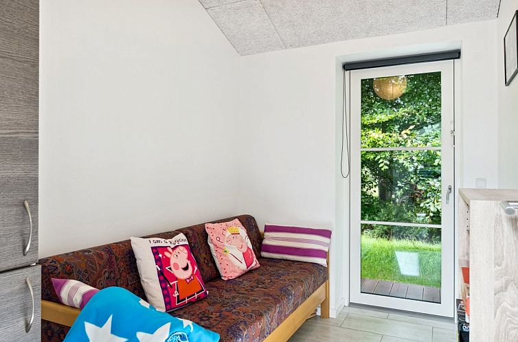 Vakantiehuis "Elfrede" - 900m from the sea