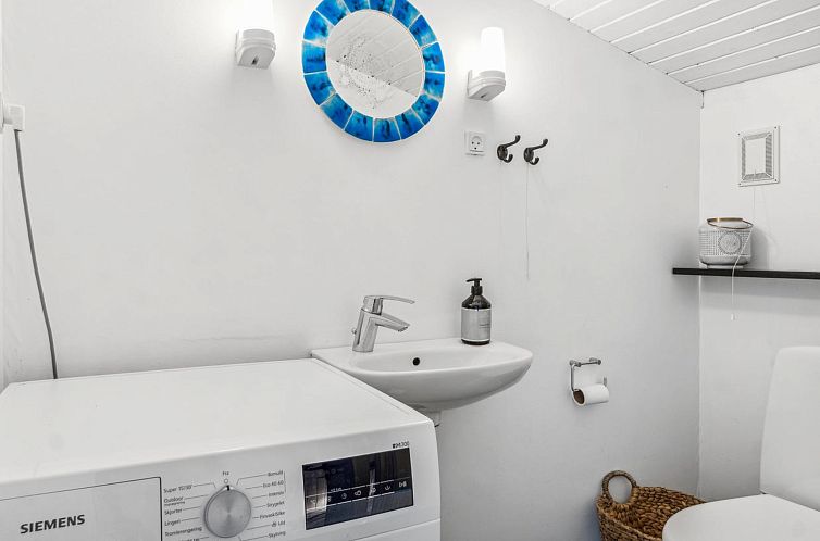 Vakantiehuis "Arto" - 1.2km from the sea