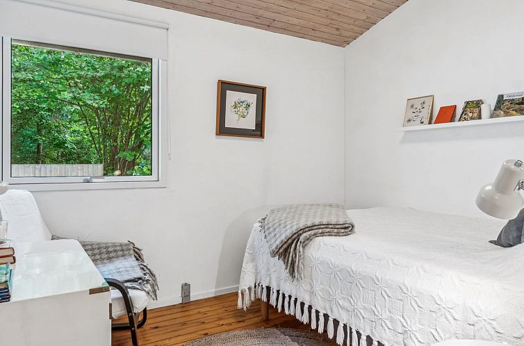 Vakantiehuis "Arto" - 1.2km from the sea