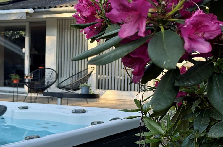 Vakantiehuis "Hjalmine" - 1.4km from the sea