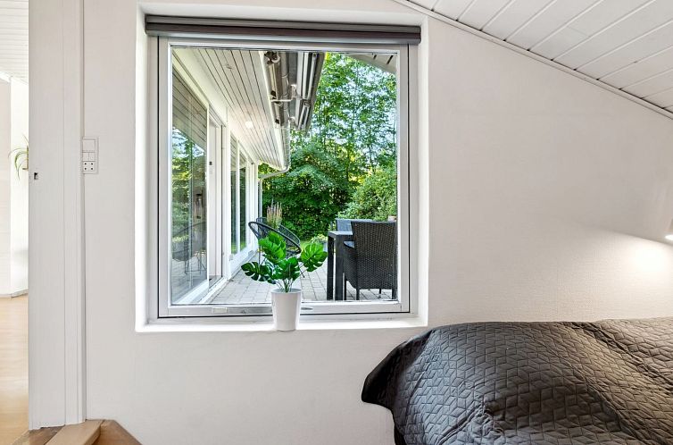 Vakantiehuis "Hjalmine" - 1.4km from the sea