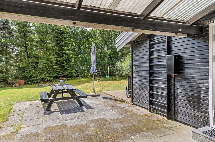 Vakantiehuis "Fjola" - 200m from the sea