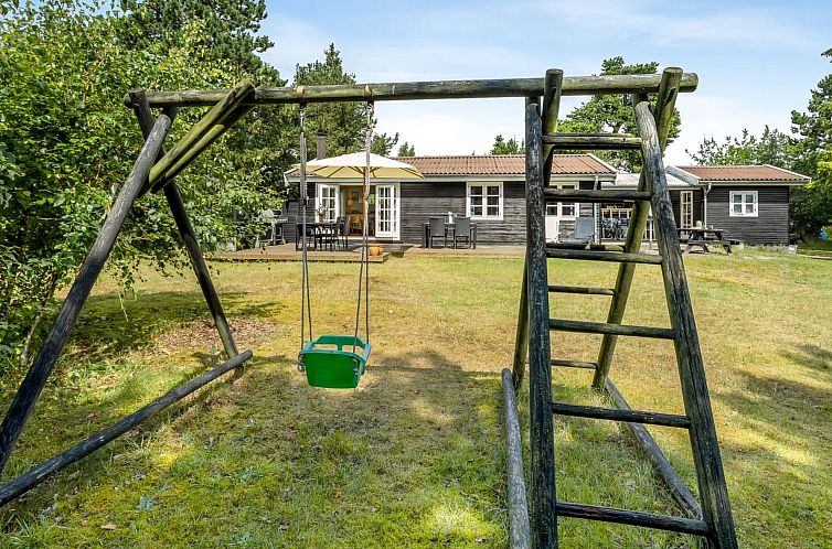 Vakantiehuis "Fjola" - 200m from the sea