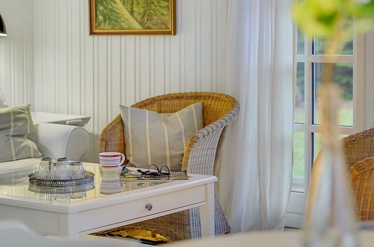 Vakantiehuis "Fjola" - 200m from the sea