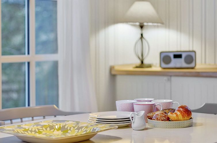 Vakantiehuis "Fjola" - 200m from the sea