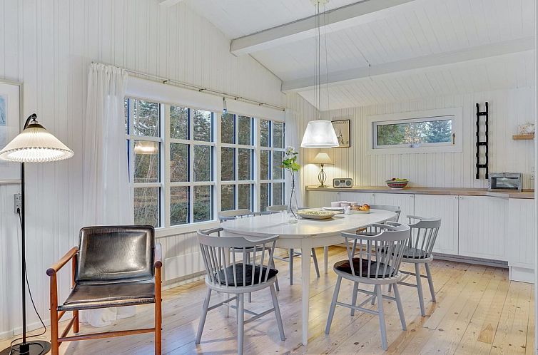 Vakantiehuis "Fjola" - 200m from the sea