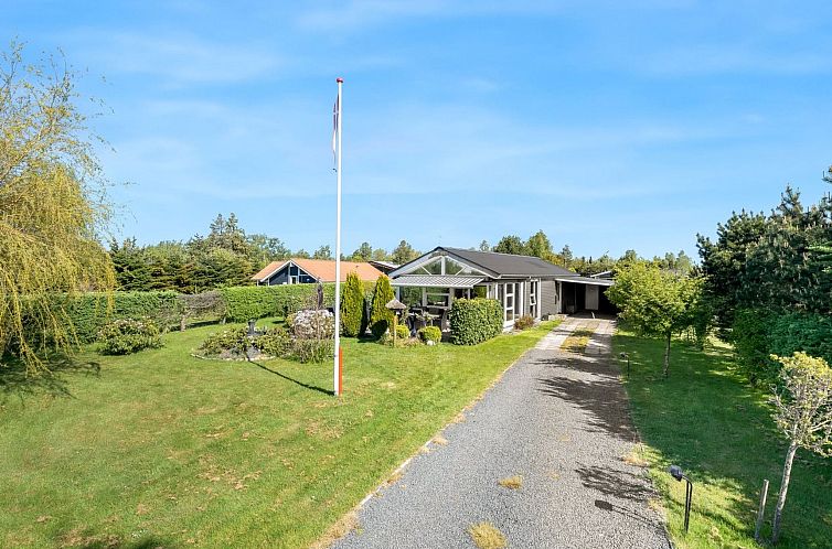 Vakantiehuis "Stina" - 600m from the sea