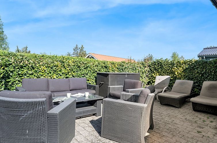 Vakantiehuis "Stina" - 600m from the sea