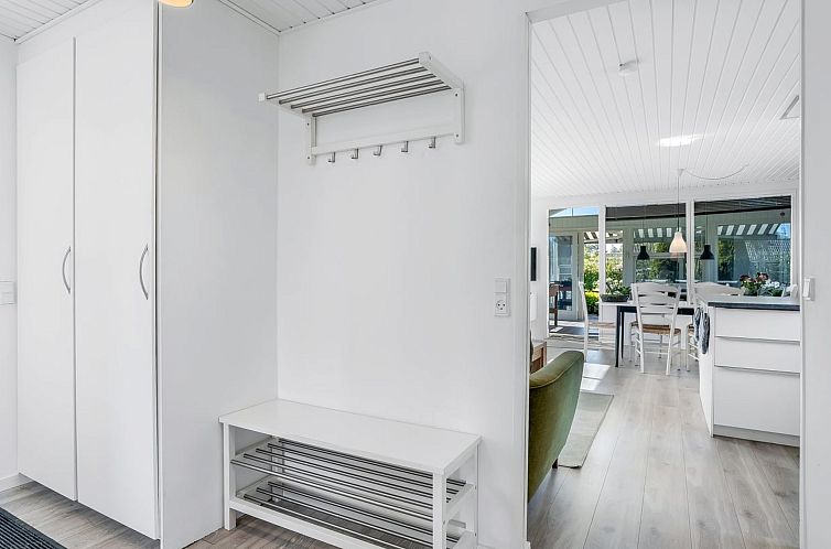 Vakantiehuis "Stina" - 600m from the sea