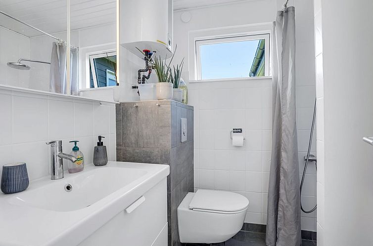 Vakantiehuis "Stina" - 600m from the sea