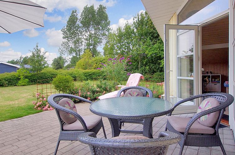 Vakantiehuis "Lilia" - 900m from the sea