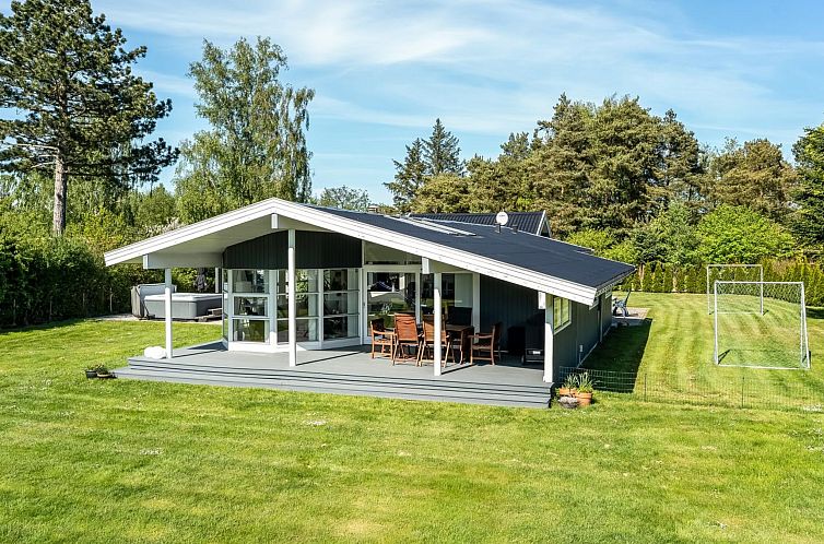 Vakantiehuis "Timao" - 750m from the sea