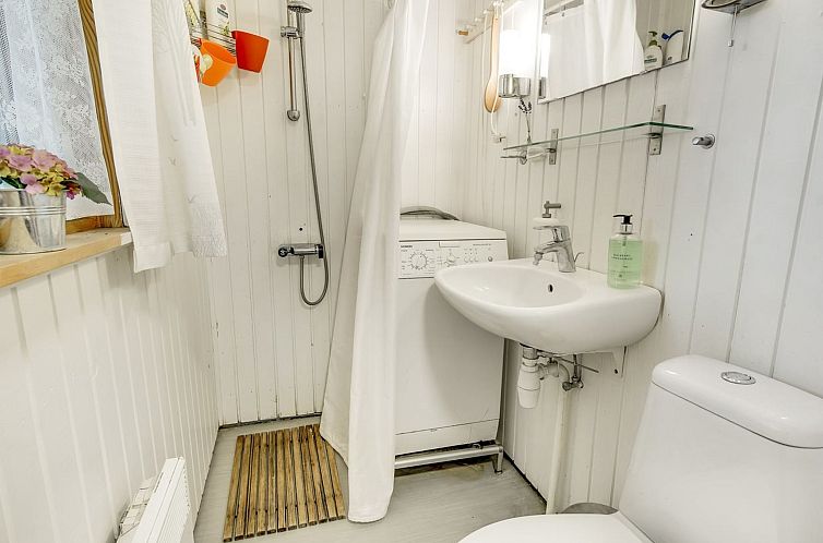 Vakantiehuis "Naili" - 750m from the sea