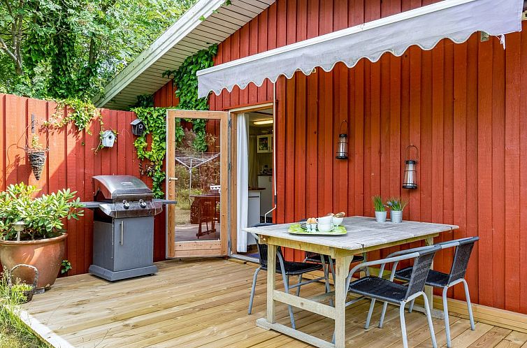 Vakantiehuis "Naili" - 750m from the sea