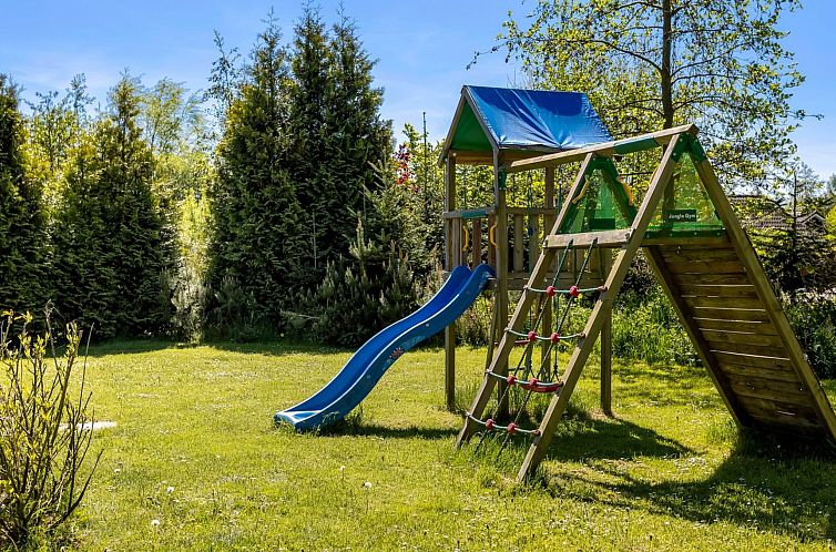 Vakantiehuis "Srebrenka" - 900m from the sea
