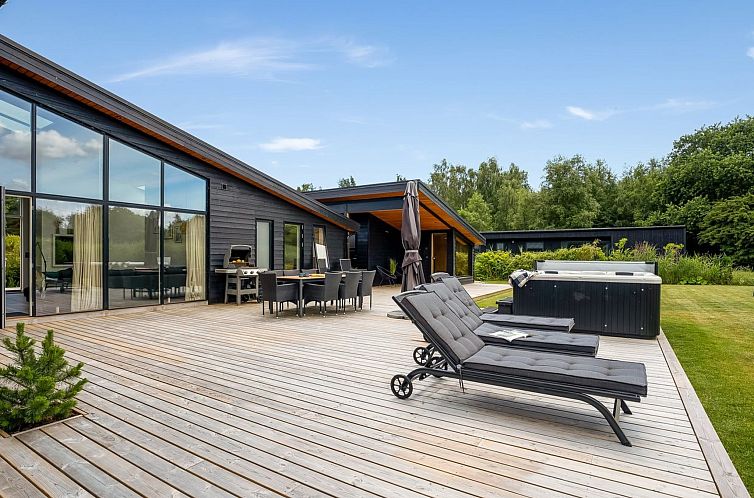Vakantiehuis "Apelone" - 900m from the sea