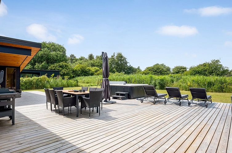 Vakantiehuis "Apelone" - 900m from the sea