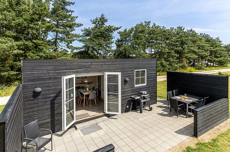 Vakantiehuis "Enid" - 700m from the sea