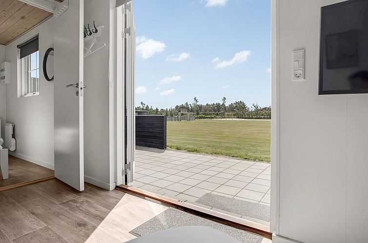 Vakantiehuis "Fay" - 900m from the sea