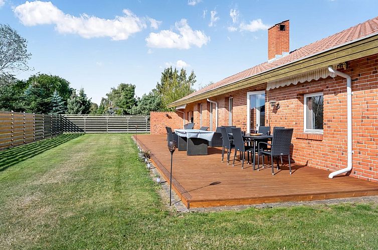 Vakantiehuis "Brun" - 900m from the sea