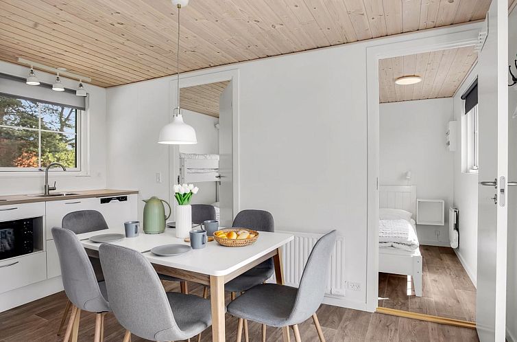 Vakantiehuis "Brun" - 900m from the sea