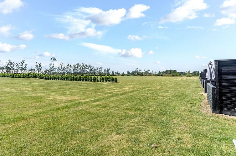 Vakantiehuis "Lovis" - 900m from the sea