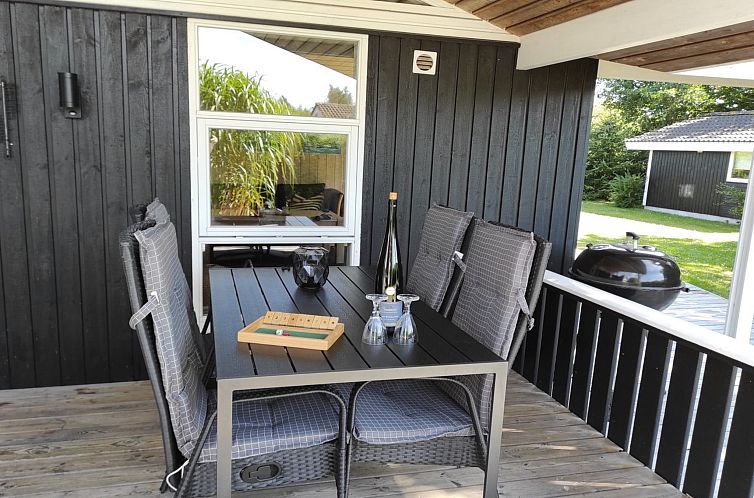 Vakantiehuis "Augusta" - 700m from the sea