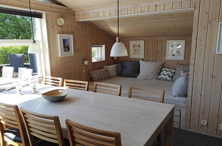 Vakantiehuis "Augusta" - 700m from the sea