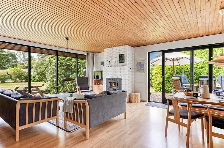 Vakantiehuis "Ognen" - 800m from the sea