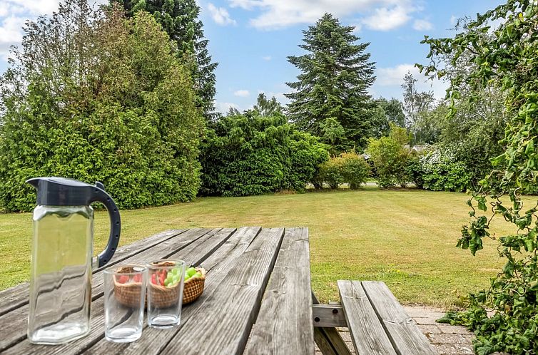 Vakantiehuis "Ognen" - 800m from the sea