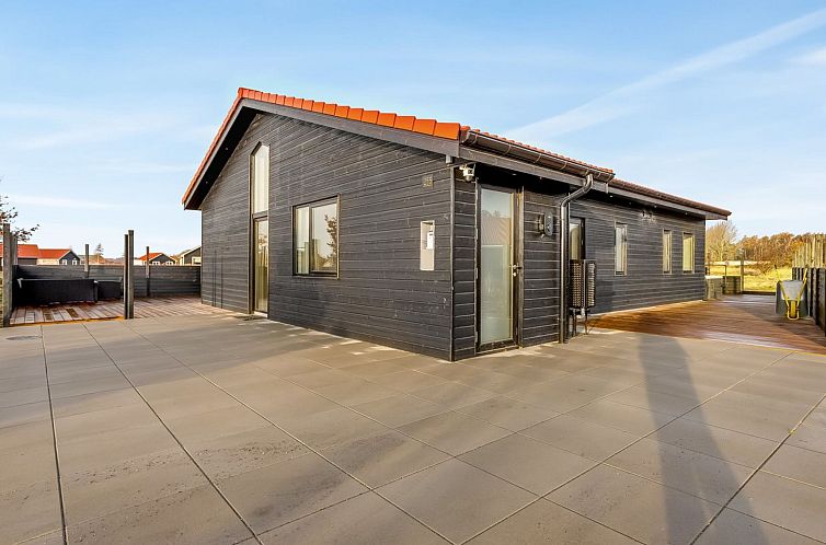 Vakantiehuis "Domi" - 1.2km from the sea