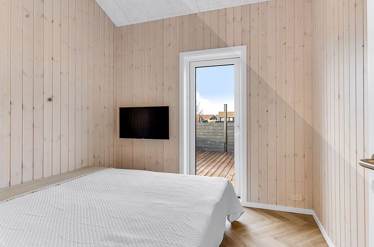 Vakantiehuis "Domi" - 1.2km from the sea