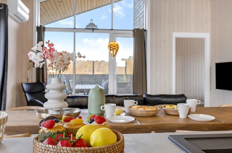 Vakantiehuis "Domi" - 1.2km from the sea