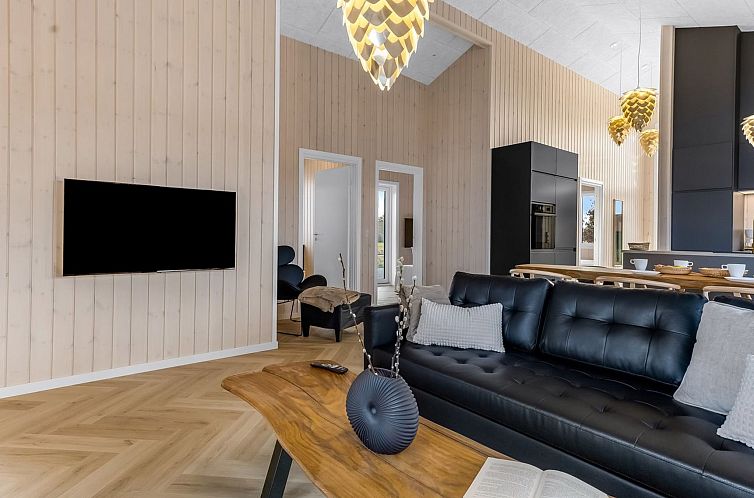 Vakantiehuis "Domi" - 1.2km from the sea