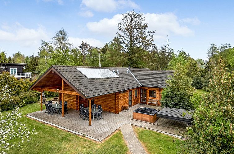 Vakantiehuis "Dora" - 180m from the sea
